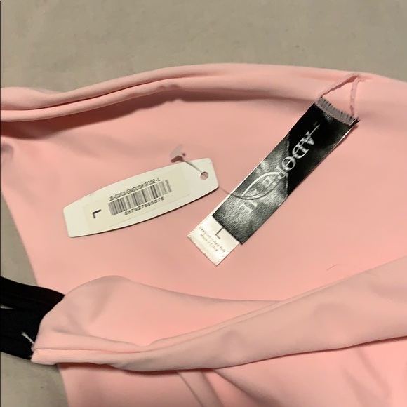 Bikini - Picture 7 of 7